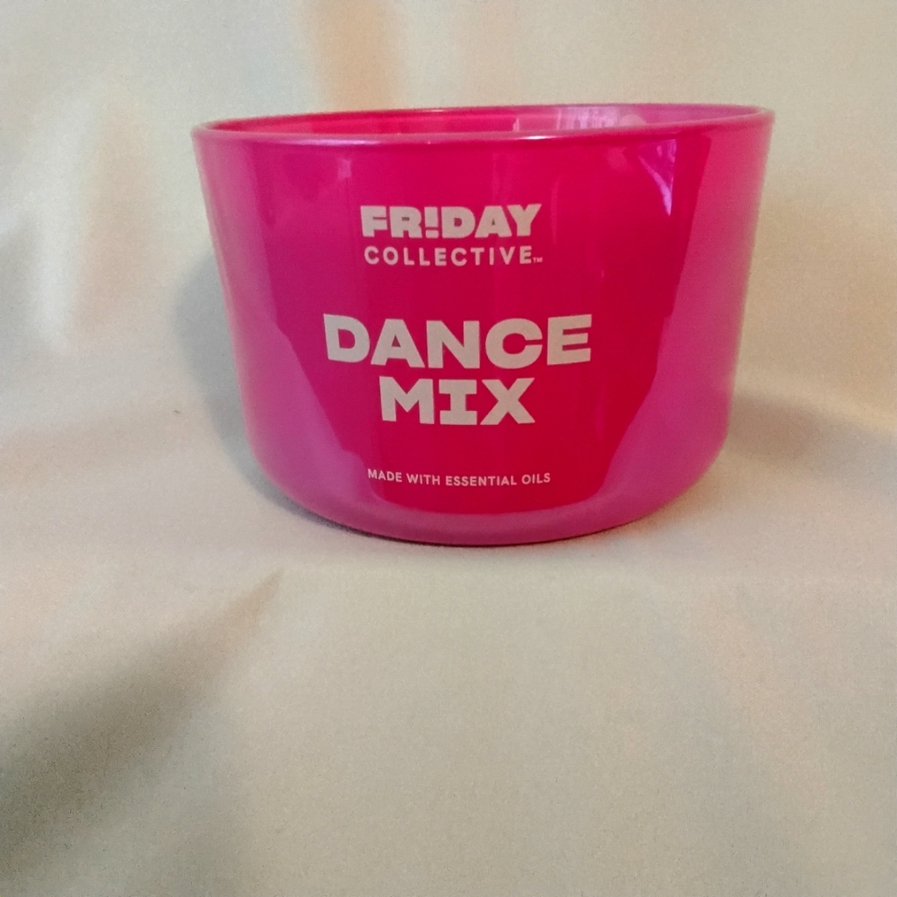 Yankee Candle  Friday Collection  Bright Pink